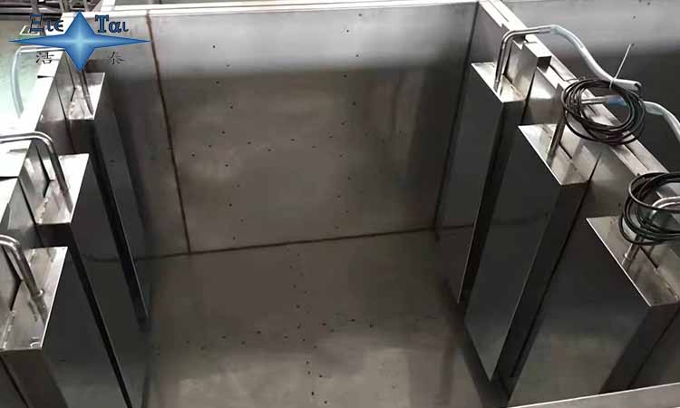 超聲波清洗設(shè)備中的震頭安裝在哪里好？
