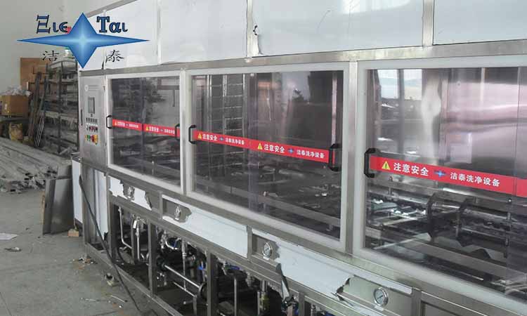工業(yè)超聲波清洗機(jī)對(duì)汽車行業(yè)的貢獻(xiàn)，你知道多少？